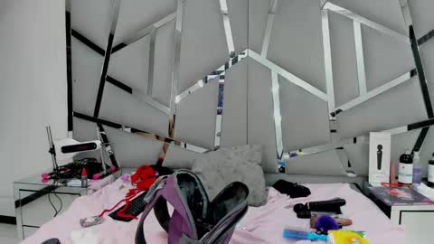 dianarous online show from 02-07-25, 11:23