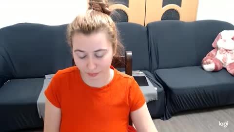 dianasmiey7 online show from 01-19-25, 09:45