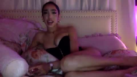 Snapshot of dianaxoagua chatting on 08-10-26, 05:33 Dianaseshh online show from 08-10-26, 05:33
