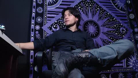 Snapshot of dicaprioo_ chatting on 01-17-25, 01:47 DICAPRIO online show from 01-17-25, 01:47