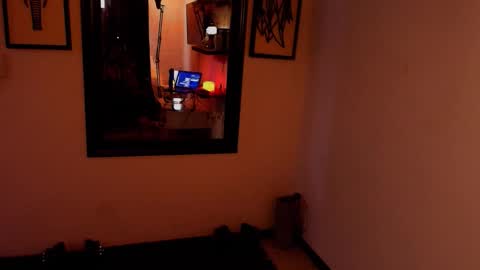 Snapshot of dickdamian_ chatting on 01-17-26, 04:50 Damin online show from 01-17-26, 04:50