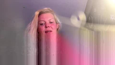 Snapshot of dickeddownsouth chatting on 10-26-25, 08:31 Beau online show from 10-26-25, 08:31