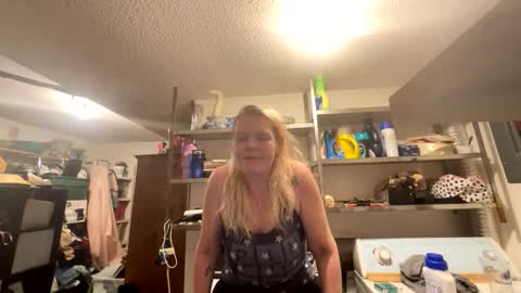 Snapshot of dickeddownsouth chatting on 01-12-26, 04:29 Beau online show from 01-12-26, 04:29