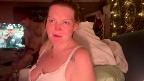 Snapshot of dickeddownsouth chatting on 01-15-26, 05:01 Beau online show from 01-15-26, 05:01