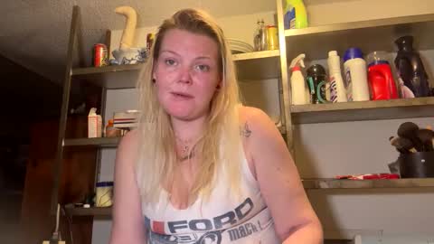 Snapshot of dickeddownsouth chatting on 03-09-26, 05:22 Beau online show from 03-09-26, 05:22