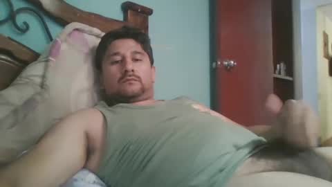 Snapshot of dickeduardo chatting on 02-25-25, 10:29 dickeduardo online show from 02-25-25, 10:29