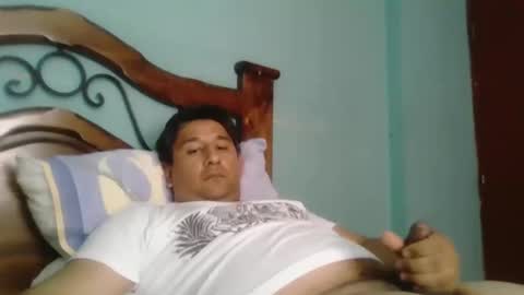 Snapshot of dickeduardo chatting on 03-10-26, 06:24 dickeduardo online show from 03-10-26, 06:24