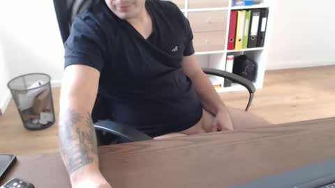 Snapshot of dickeeier96 chatting on 10-29-25, 12:51 dickeeier96 online show from 10-29-25, 12:51