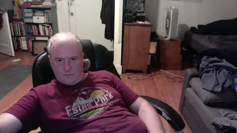 Snapshot of dickflasher5 chatting on 02-26-25, 04:25 Richard Fleischer online show from 02-26-25, 04:25