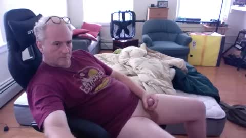 Snapshot of dickflasher5 chatting on 09-09-25, 06:18 Richard Fleischer online show from 09-09-25, 06:18