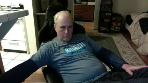 Snapshot of dickflasher5 chatting on 11-11-25, 04:23 Richard Fleischer online show from 11-11-25, 04:23