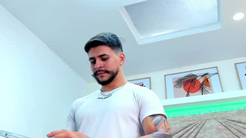 Dick Griffith online show from 02-06-25, 02:48