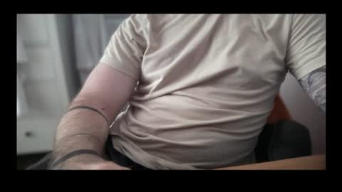 Snapshot of dicky_cage chatting on 06-24-26, 11:42 dicky cage online show from 06-24-26, 11:42
