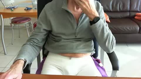 didonc from france..... online show from 04-28-26, 07:13