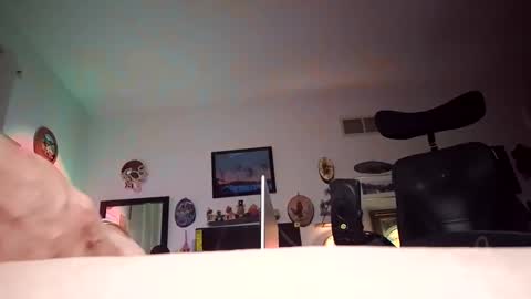 Snapshot of didudoit chatting on 10-22-25, 01:39 Dug 53 online show from 10-22-25, 01:39