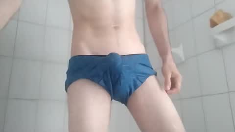 Snapshot of diego_1999mai chatting on 02-10-26, 07:07 El polla online show from 02-10-26, 07:07