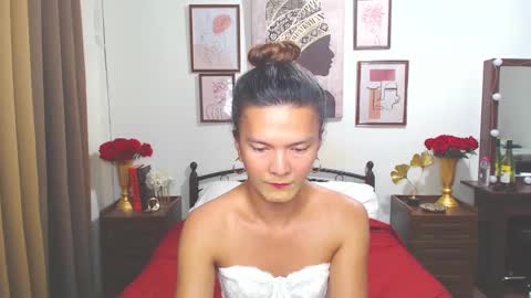 Snapshot of diense17 chatting on 12-10-24, 07:26 Dennesse online show from 12-10-24, 07:26