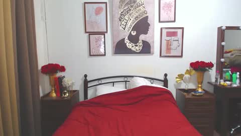 Snapshot of diense17 chatting on 12-18-24, 07:15 Dennesse online show from 12-18-24, 07:15