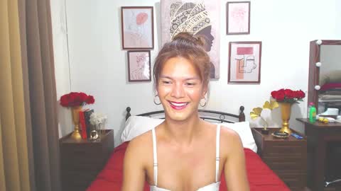 Snapshot of diense17 chatting on 12-20-24, 12:52 Dennesse online show from 12-20-24, 12:52