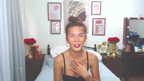 Snapshot of diense17 chatting on 12-23-24, 11:39 Dennesse online show from 12-23-24, 11:39