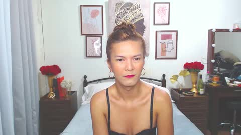 Snapshot of diense17 chatting on 12-24-24, 10:49 Dennesse online show from 12-24-24, 10:49