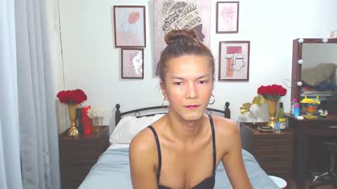 Snapshot of diense17 chatting on 12-27-24, 10:59 Dennesse online show from 12-27-24, 10:59