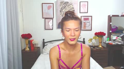 Snapshot of diense17 chatting on 01-02-25, 10:55 Dennesse online show from 01-02-25, 10:55