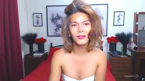Snapshot of diense17 chatting on 09-19-25, 09:37 Dennesse online show from 09-19-25, 09:37