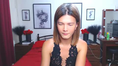 Snapshot of diense17 chatting on 10-07-25, 01:47 Dennesse online show from 10-07-25, 01:47