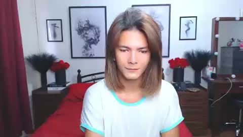 Snapshot of diense17 chatting on 10-13-25, 03:28 Dennesse online show from 10-13-25, 03:28