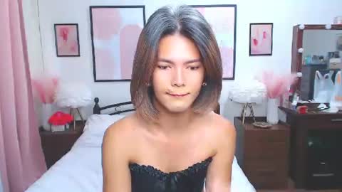 Snapshot of diense17 chatting on 02-14-26, 01:13 Dennesse online show from 02-14-26, 01:13