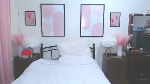 Snapshot of diense17 chatting on 02-24-26, 04:10 Dennesse online show from 02-24-26, 04:10