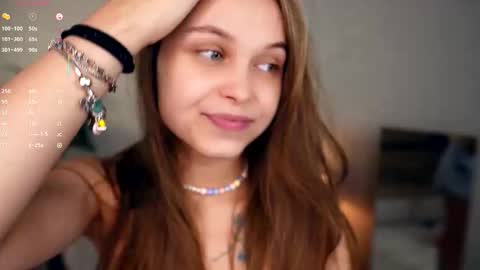 Snapshot of dierafauxa chatting on 10-22-25, 06:51 Elwyna online show from 10-22-25, 06:51