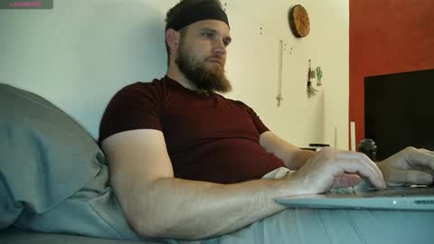 Snapshot of dikdowndaddy chatting on 12-16-25, 01:05 Daddy online show from 12-16-25, 01:05