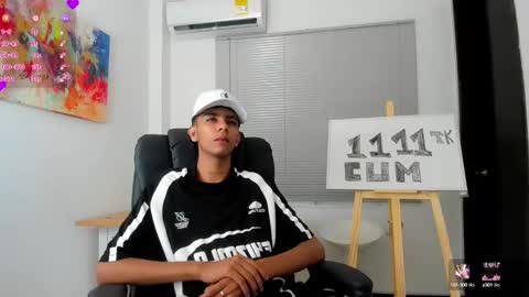 Snapshot of dikey_18 chatting on 02-01-25, 05:28 dikey_18 online show from 02-01-25, 05:28