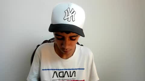 Snapshot of dikey_18 chatting on 02-19-25, 09:06 dikey_18 online show from 02-19-25, 09:06