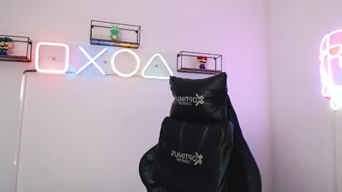 Snapshot of dikey_18 chatting on 02-24-25, 11:30 dikey_18 online show from 02-24-25, 11:30