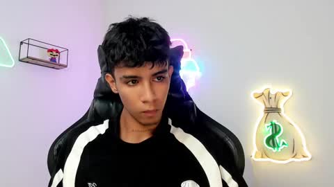 Snapshot of dikey_18 chatting on 03-11-25, 05:49 dikey_18 online show from 03-11-25, 05:49