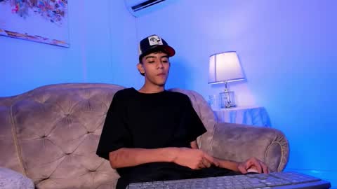 Snapshot of dikey_18 chatting on 09-29-25, 10:14 dikey_18 online show from 09-29-25, 10:14