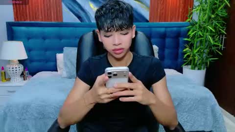  DILAN online show from 06-15-26, 07:27