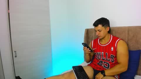 Snapshot of dilan_coy chatting on 12-18-25, 10:05 Dilan Coy online show from 12-18-25, 10:05