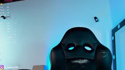 DilanJonnes online show from 07-17-26, 06:57