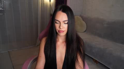 Snapshot of dilara_foxx chatting on 01-16-26, 06:12 Dilara online show from 01-16-26, 06:12