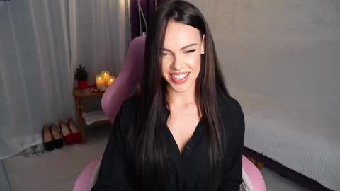 Snapshot of dilara_foxx chatting on 02-14-26, 09:00 Dilara online show from 02-14-26, 09:00