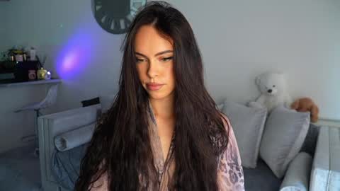 Snapshot of dilara_foxx chatting on 05-20-26, 02:12 Dilara online show from 05-20-26, 02:12