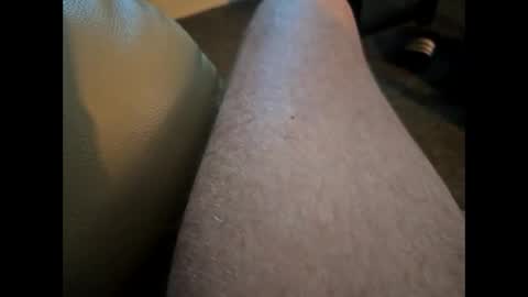 Snapshot of dilf232323 chatting on 09-21-25, 06:48 Dilf online show from 09-21-25, 06:48