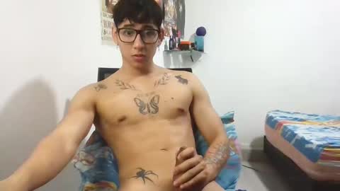 Snapshot of dillom420 chatting on 02-26-25, 05:31 dillom420 online show from 02-26-25, 05:31