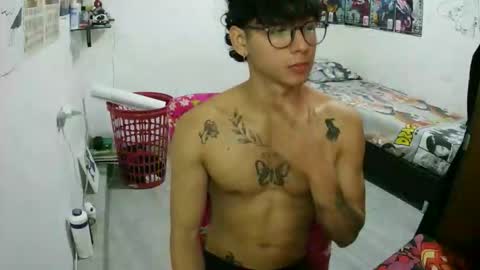 Snapshot of dillom420 chatting on 01-12-26, 08:03 dillom420 online show from 01-12-26, 08:03