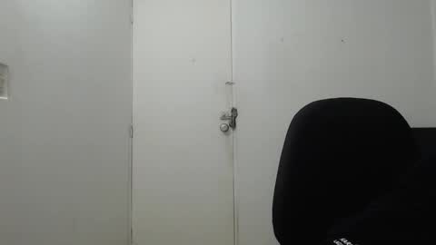 Snapshot of dimitri_quiet chatting on 12-03-24, 06:15 Dimitri online show from 12-03-24, 06:15