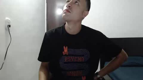 Snapshot of dimitri_quiet chatting on 01-05-25, 02:17 Dimitri online show from 01-05-25, 02:17